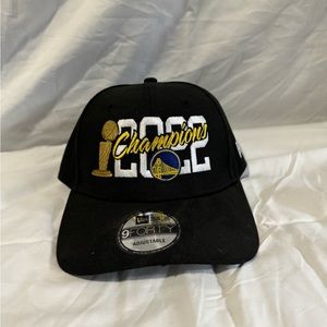 Golden state warriors 2022 NBA finals on court championship hat